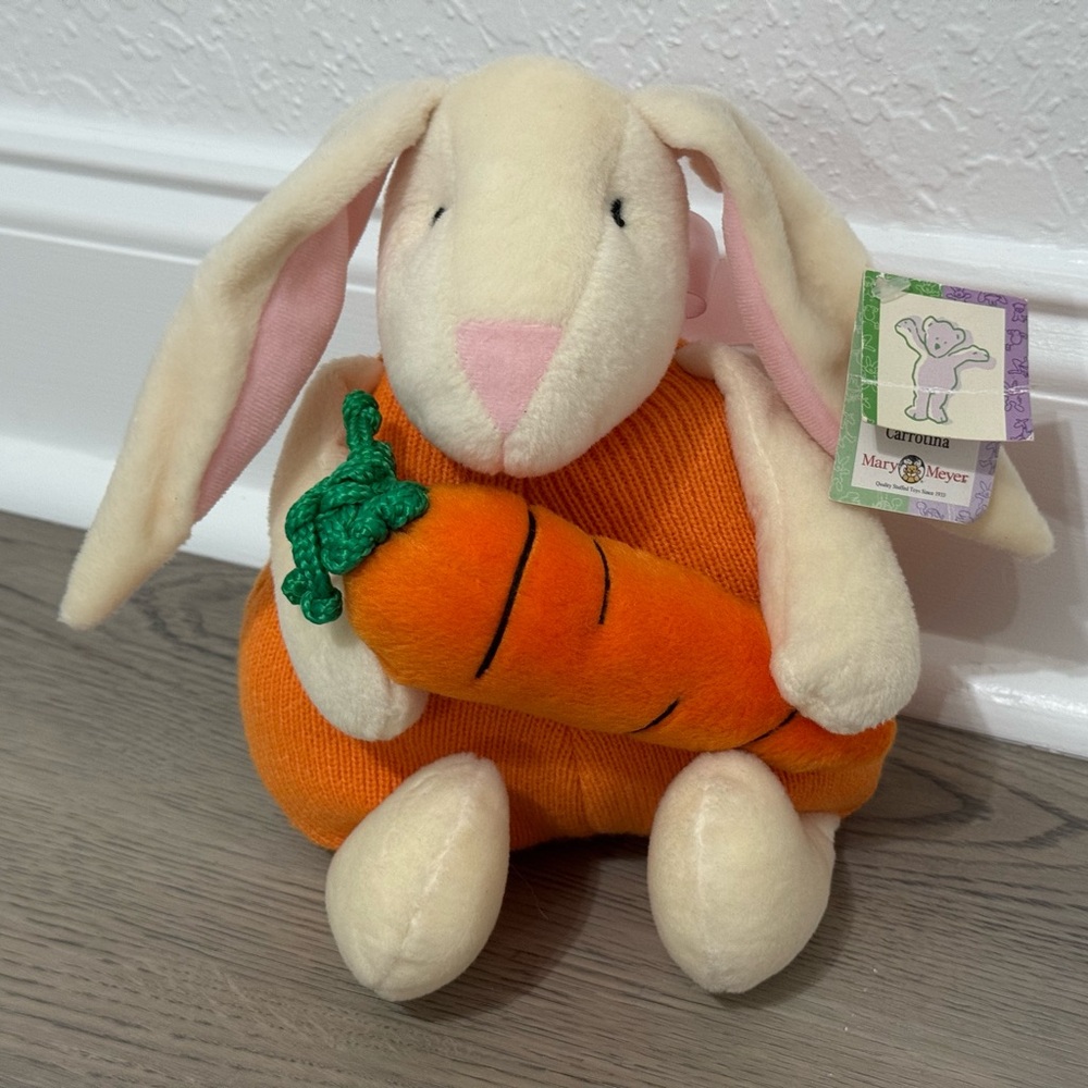 Mary Meyer VINTAGE Easter Bunny Rabbit With Carrot - “Carrotina” RARE NEW